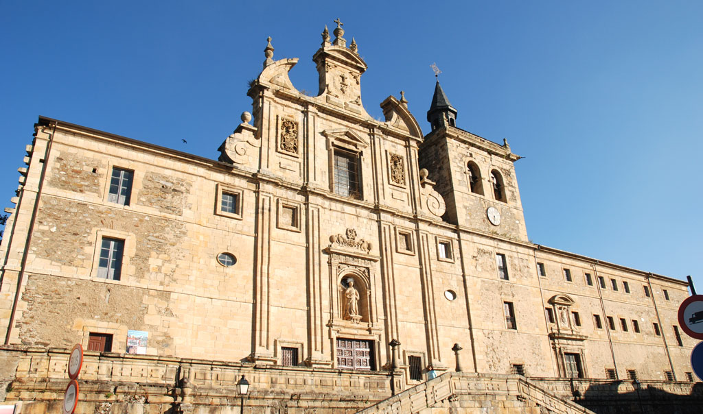 Villafranca-del-Bierzo-Iglesia-de-San-Nicolas1