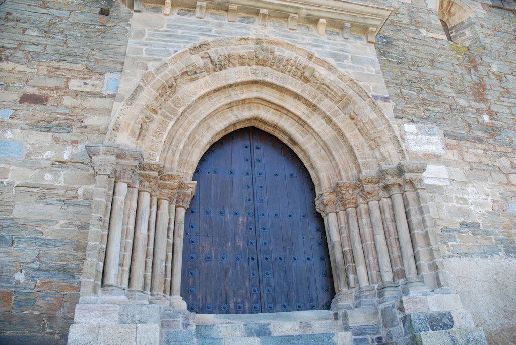 Villafranca-del-Bierzo-Puerta-del-Perdon