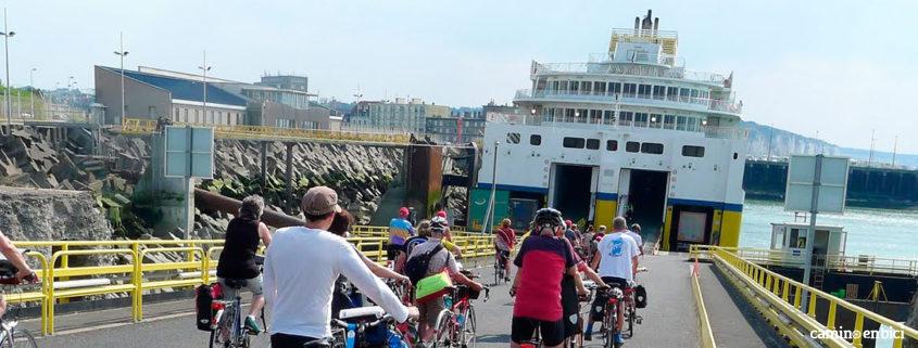 Ferry para cruzar desde Francia a Reino Unido