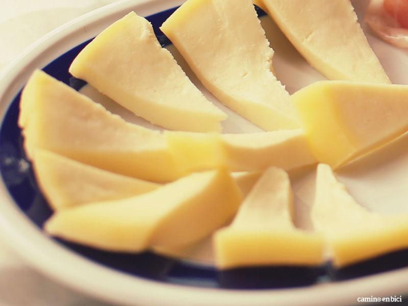 Camino de Santiago desde León- Soberea el queso de Arzúa a tu paso por esta localidad