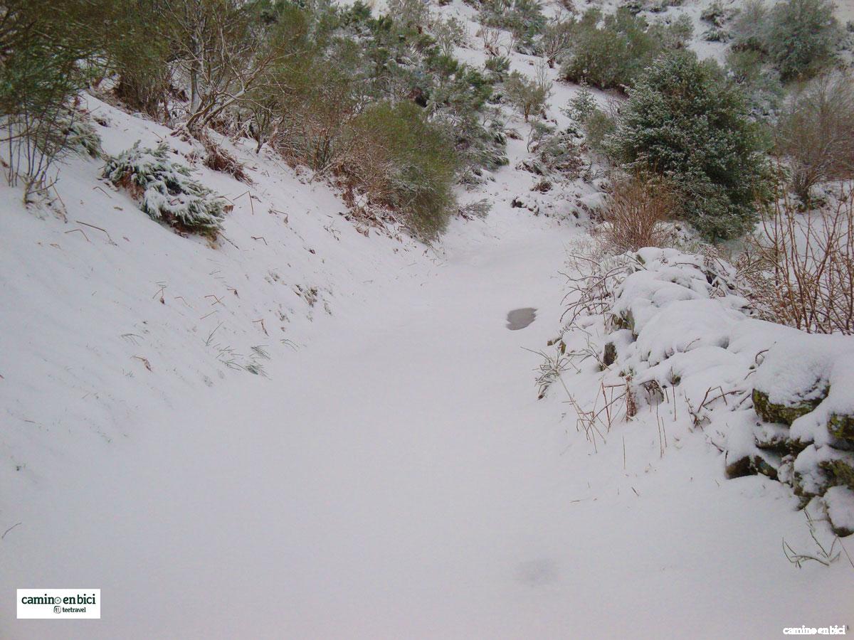 Camino de Santiago Francés - Nieve en el Camino
