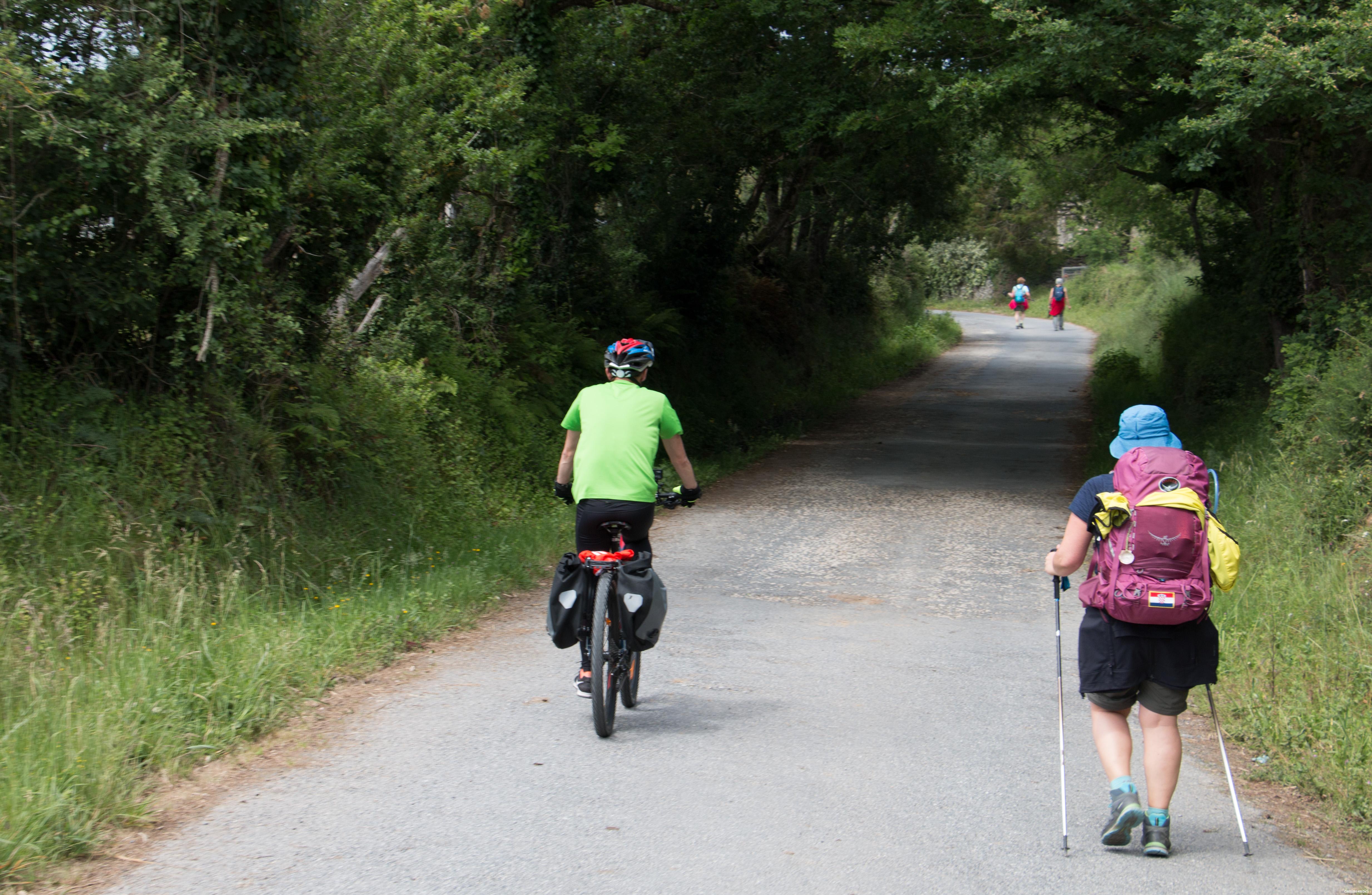 Avisa de tu paso a los caminantes