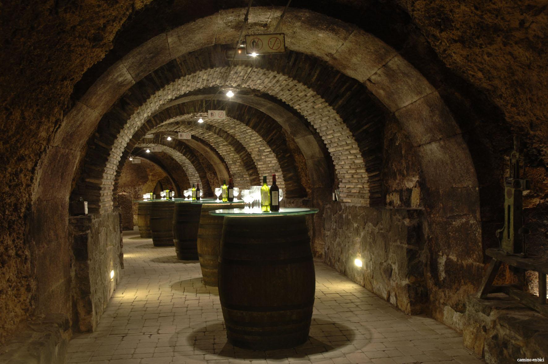 Recursos extras en el Camino de Santiago en bici- Bodegas a un paso del Camino