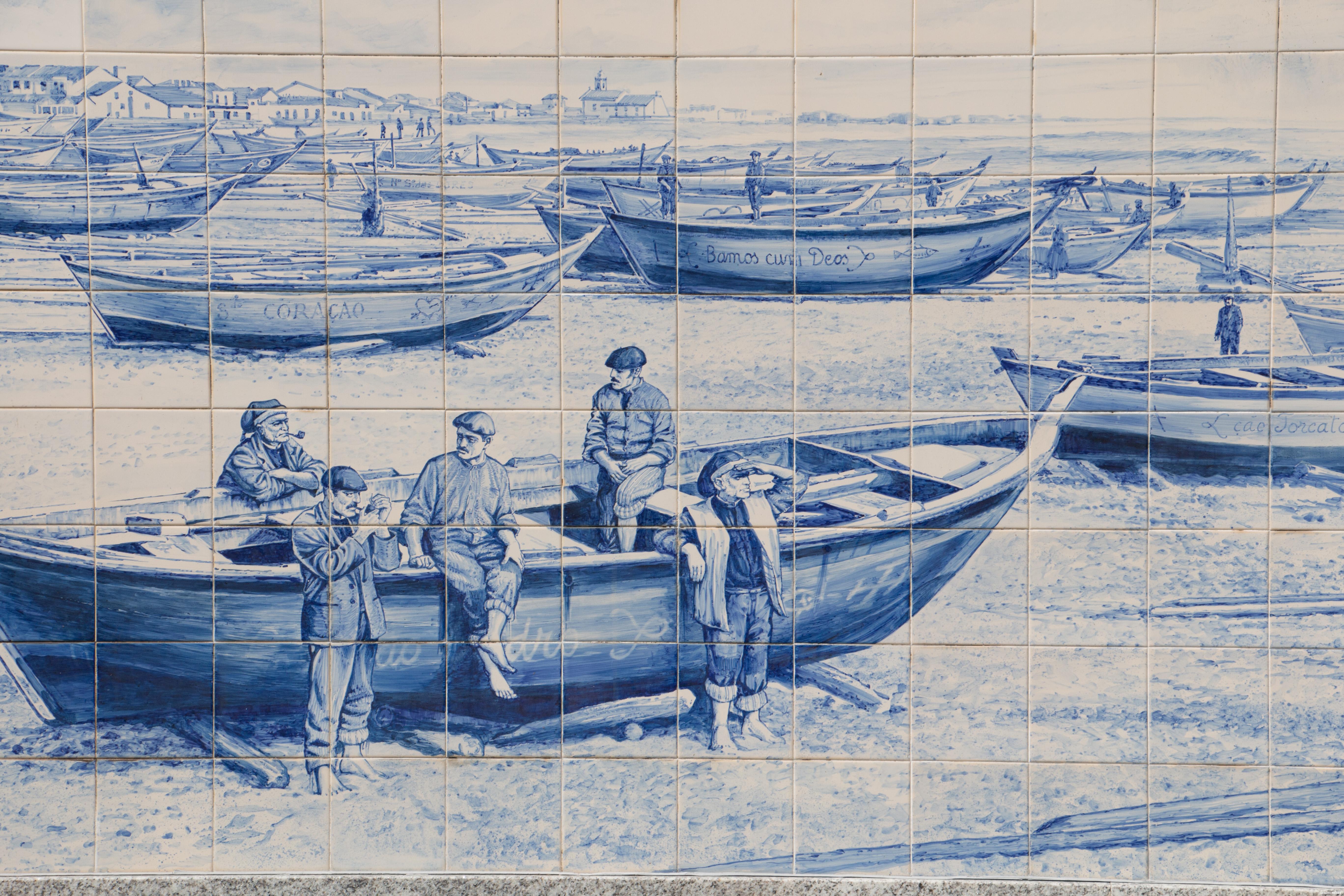 Camino Portugués por la Costa en bici - Azulejos en Povoa do Varzim