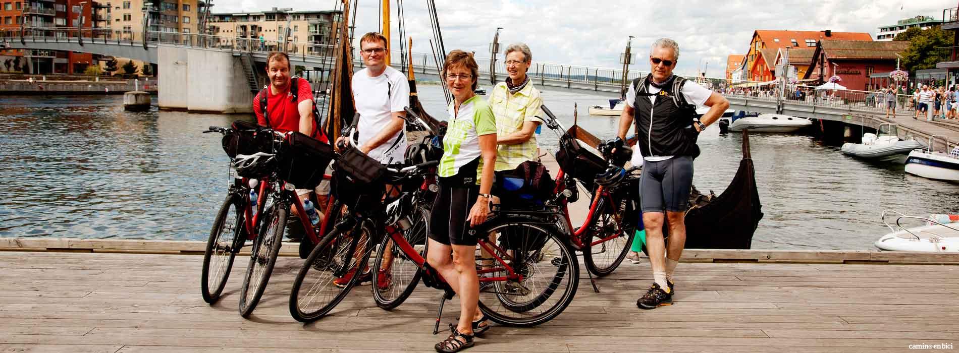 Recorrer el Fiordo de Oslo en bicicleta con amigos!